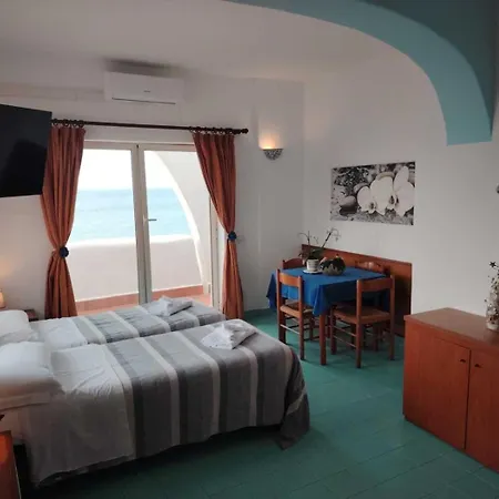 Elianto Aparthotel 2*