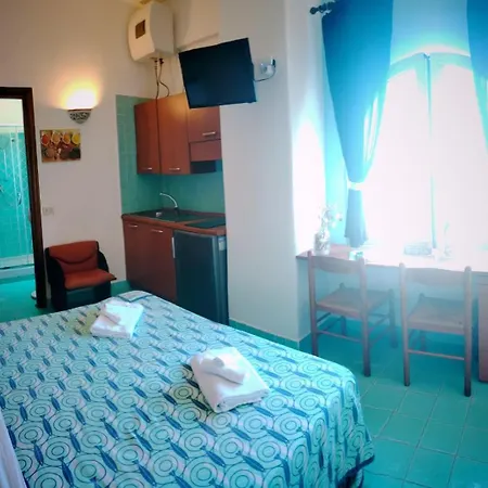 Aparthotel Casa Vacanze Elianto 2*
